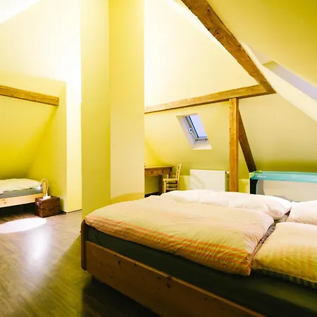 Charmantes Turmzimmer